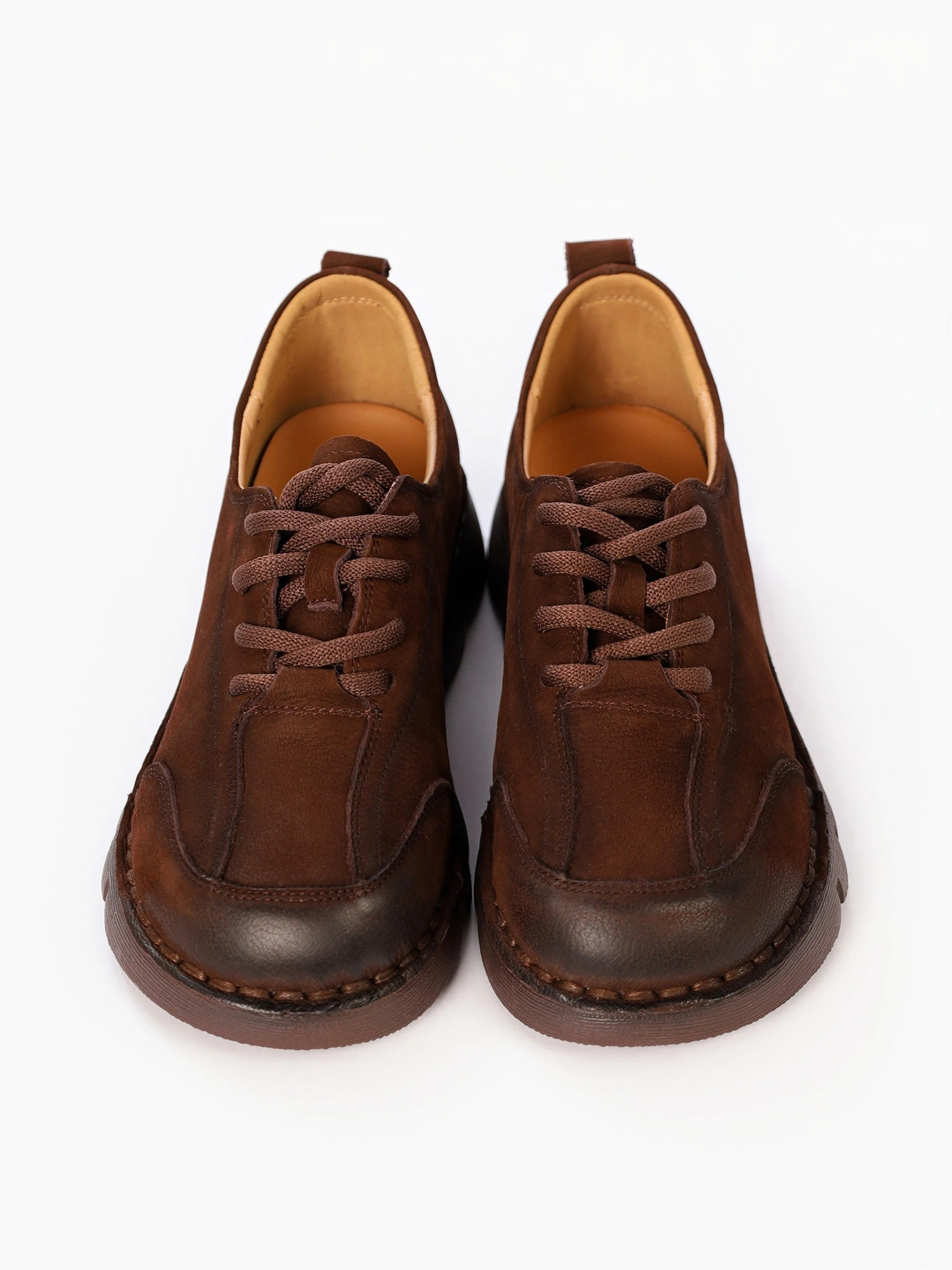 Туфли темно-коричневого цвета из натурального нубука на шнуровке